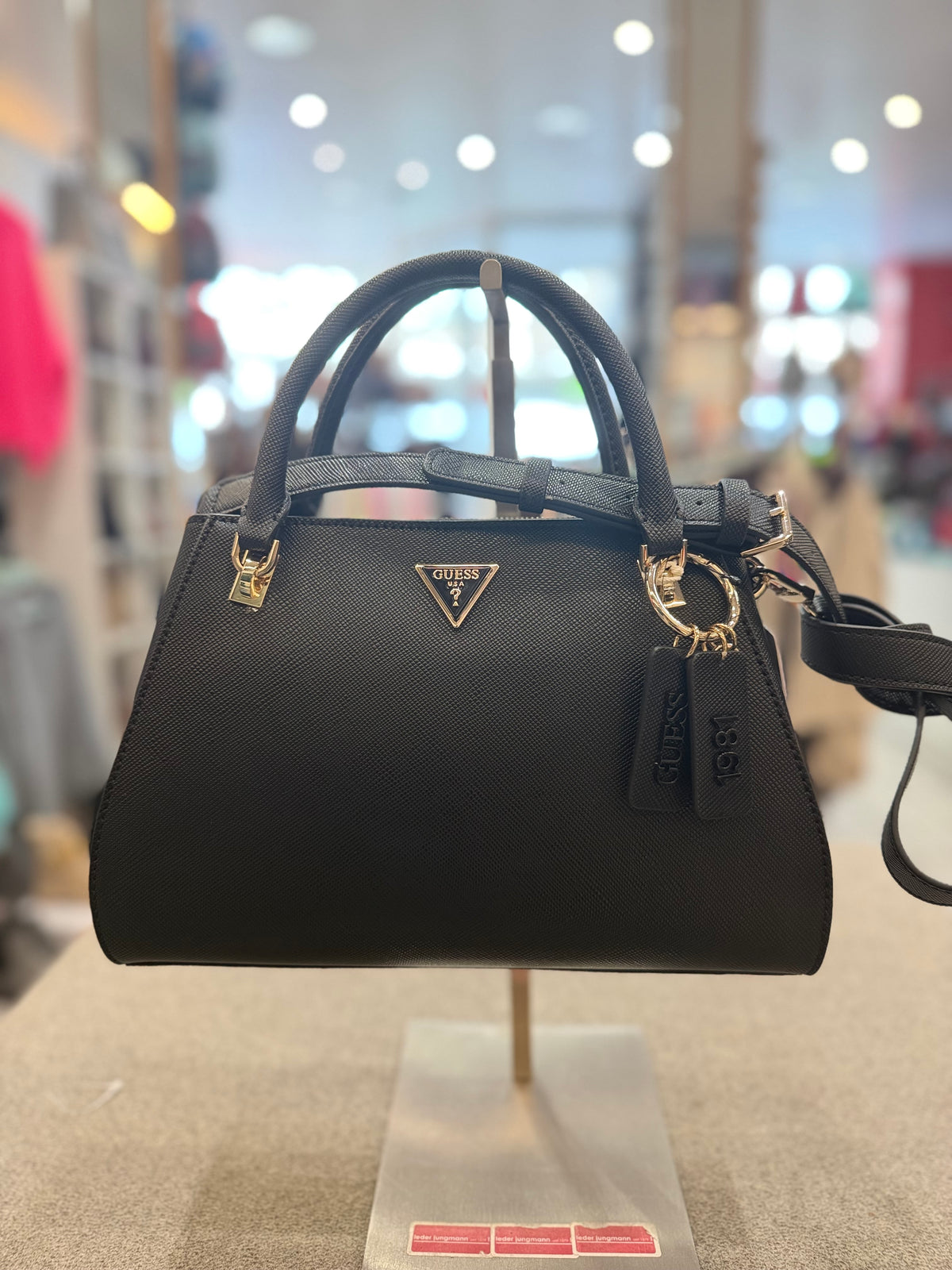 Noelle 2 - Black