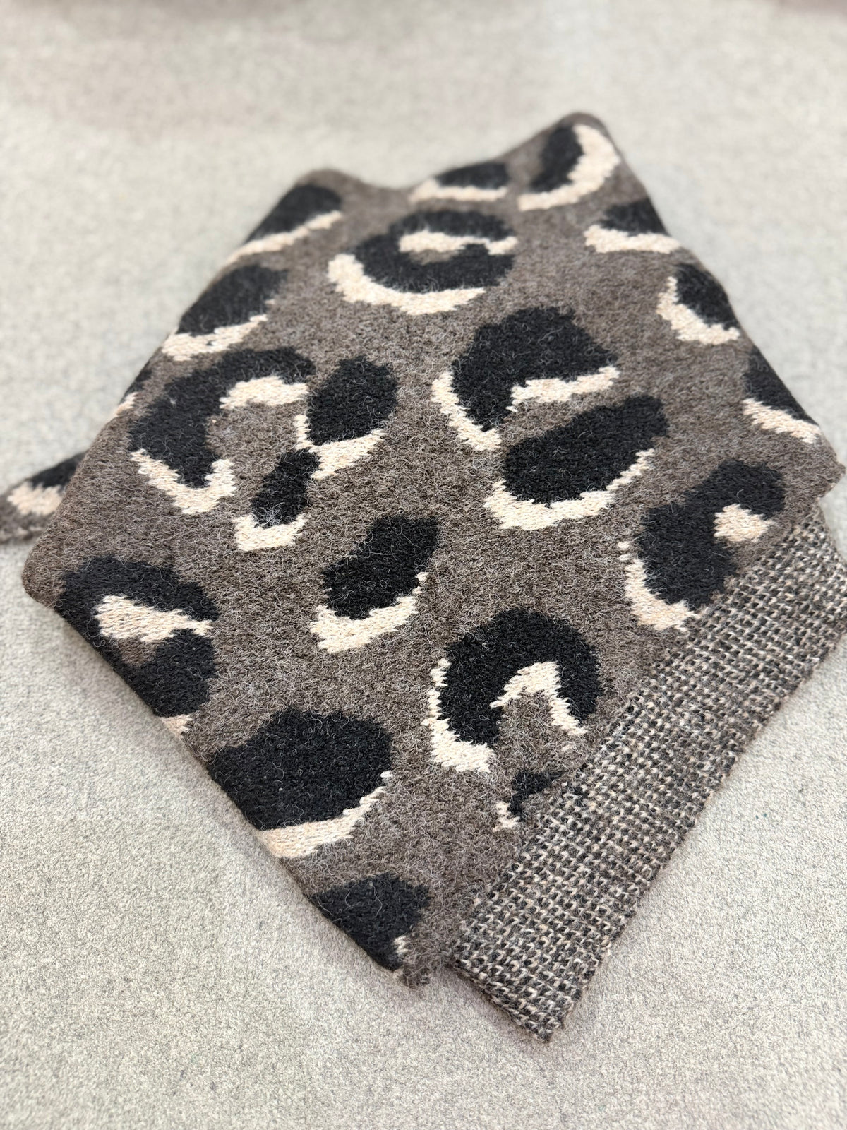 Dreieckschal "Leo" - Taupe