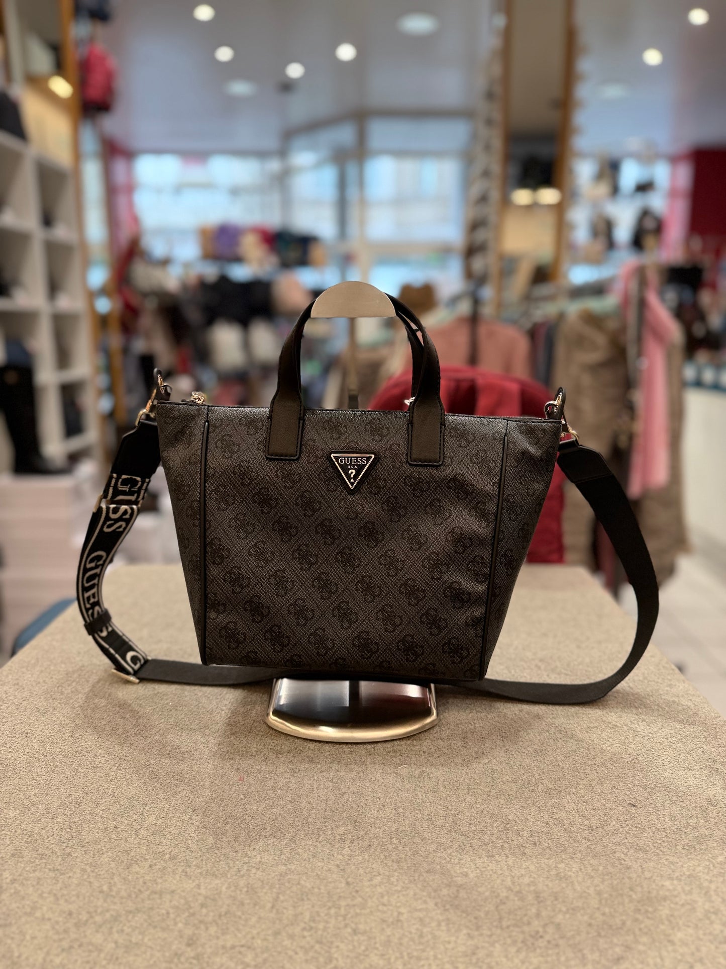 Follie Travel - Coal Logo