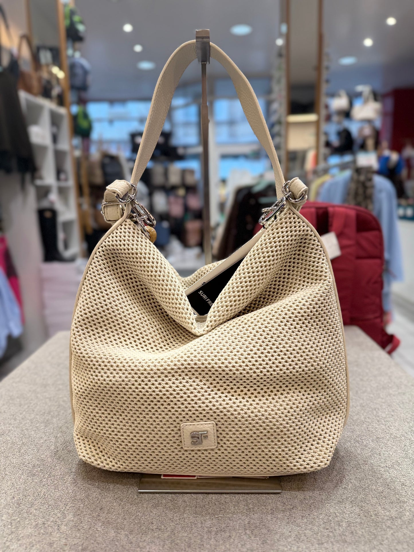 Gitty - Verschiedene Farben