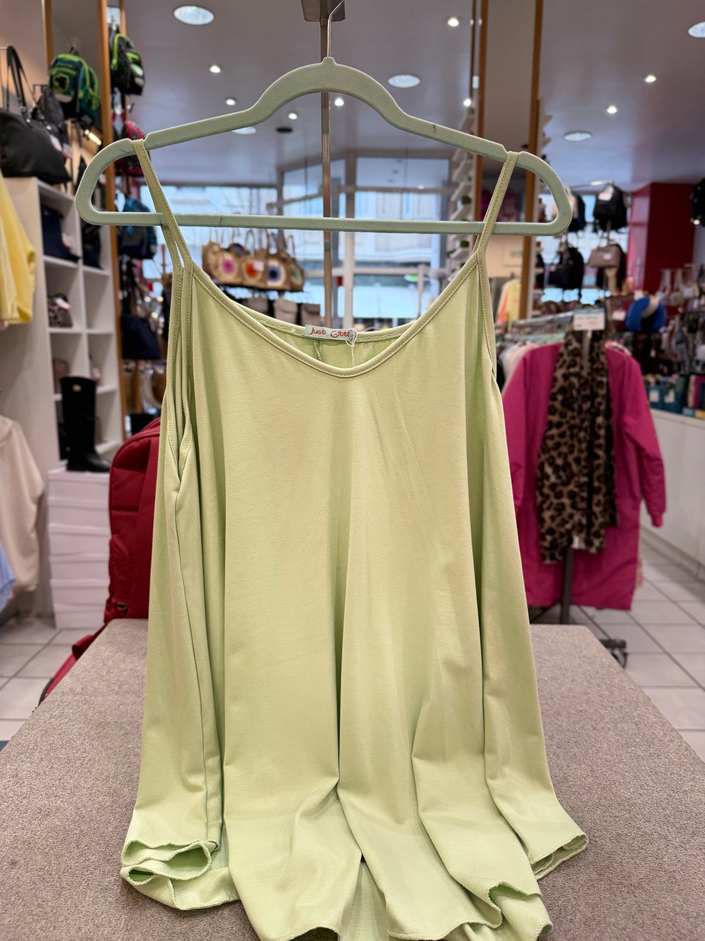 Top "Basic" - Verschiedene Farben