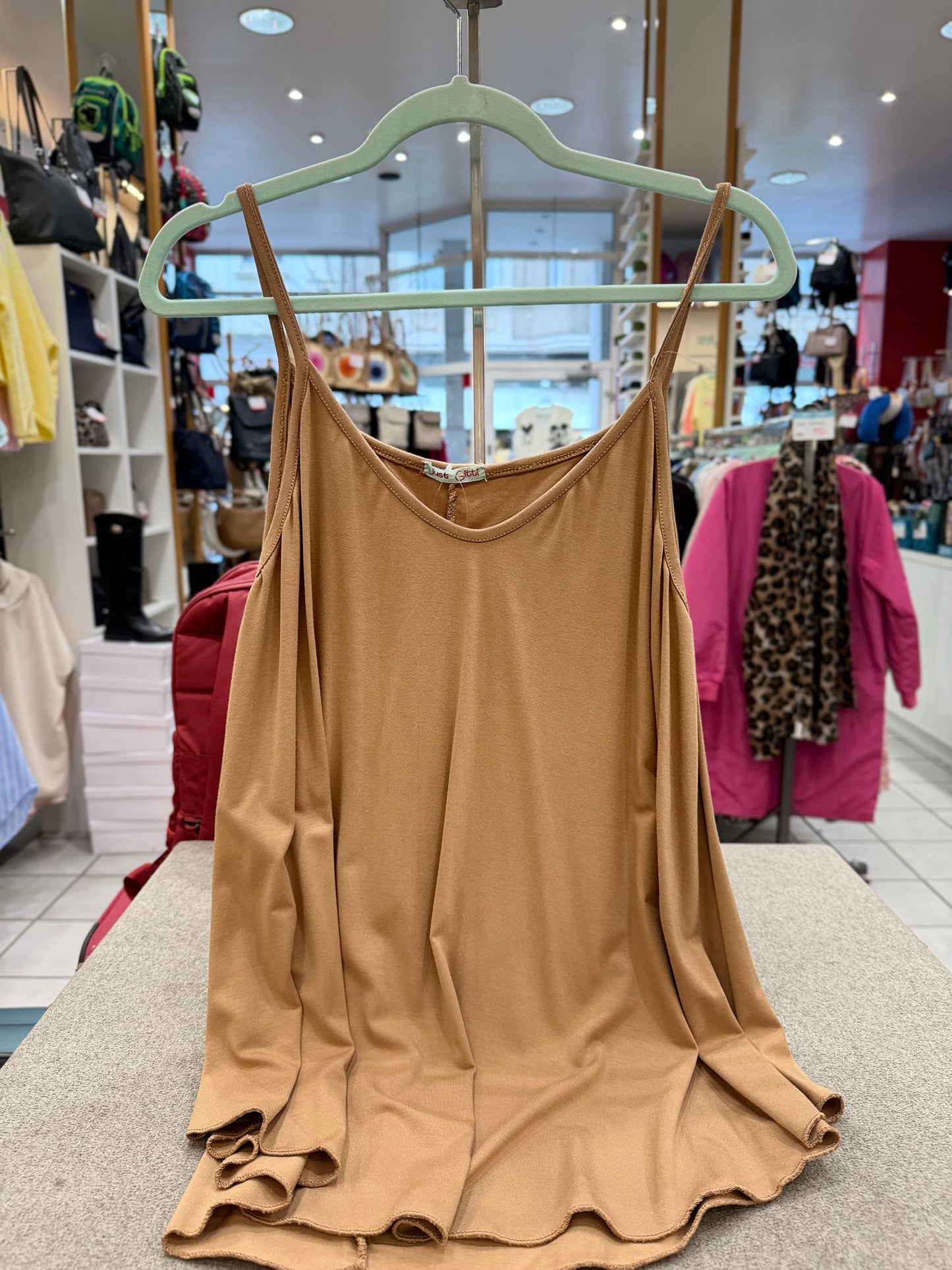 Top "Basic" - Verschiedene Farben