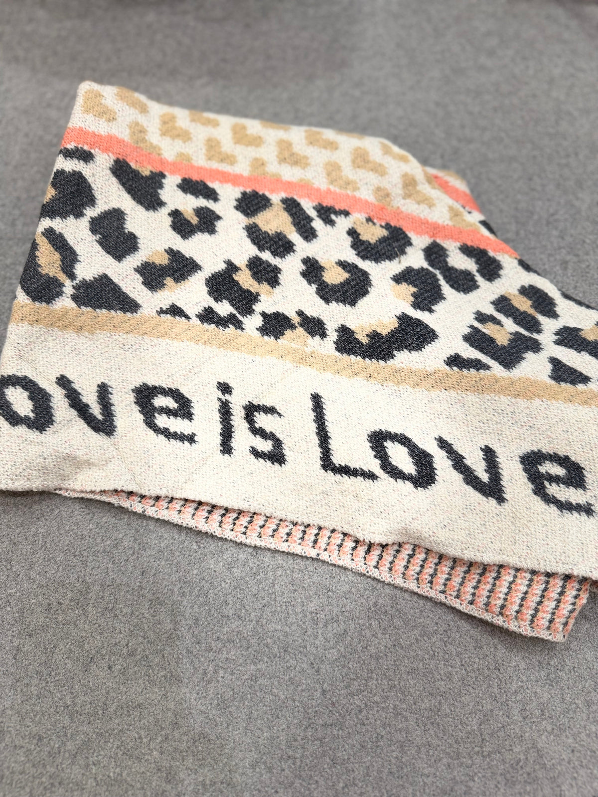 Dreieckschal "Leo Love" - Verschiedene Farben