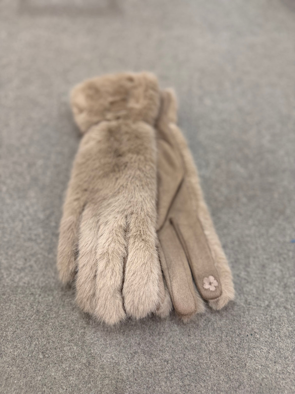 Handschuhe "Plüsch" - Verschiedene Farben