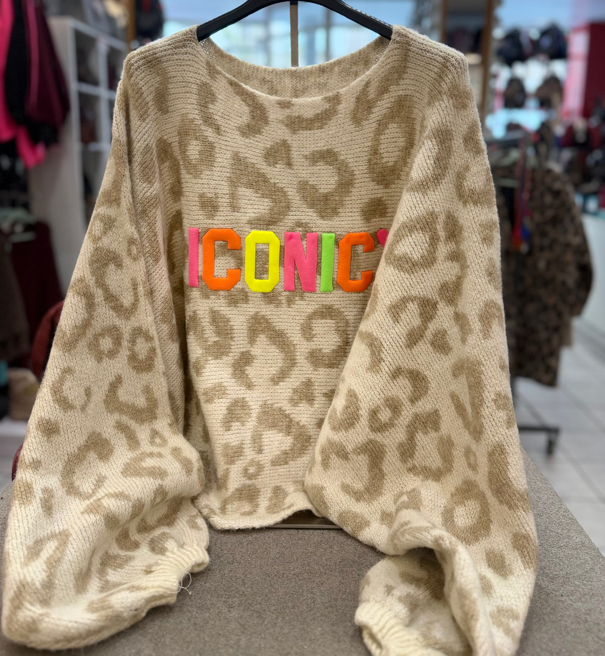 Pullover "Iconic Bat" - Verschiedene Farben