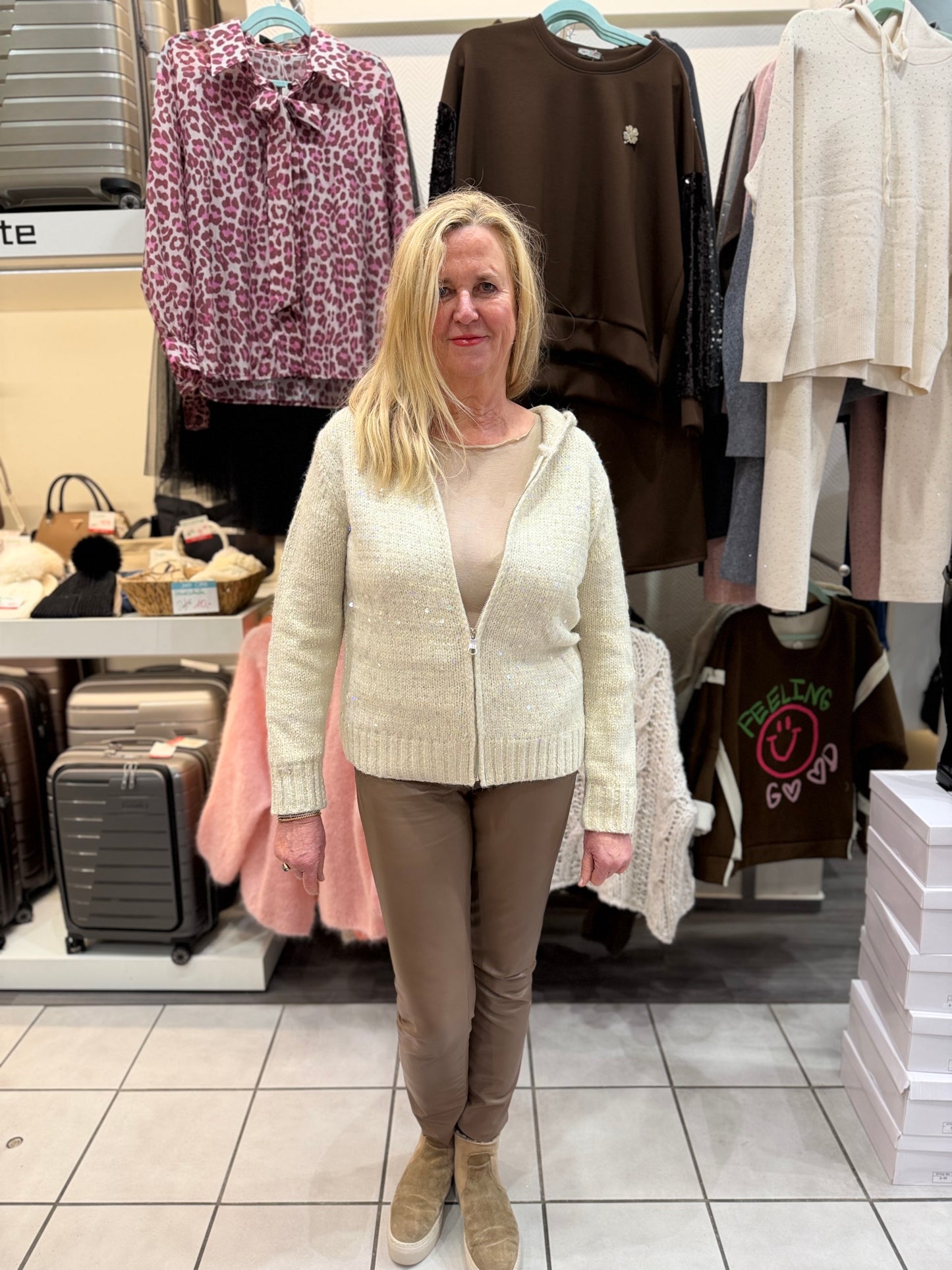 Kaputzenstrickjacke "Sparkle" - Verschiedene Farben