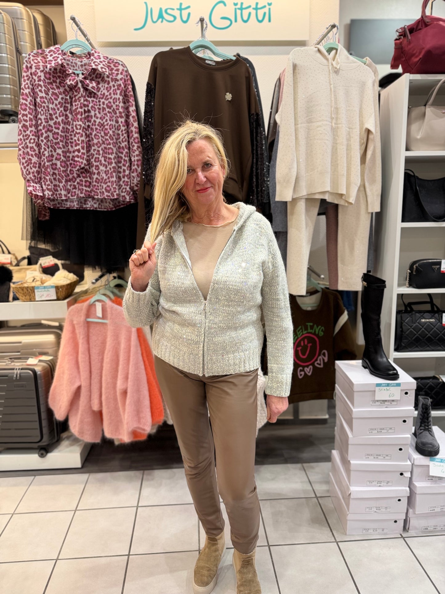 Kaputzenstrickjacke "Sparkle" - Verschiedene Farben