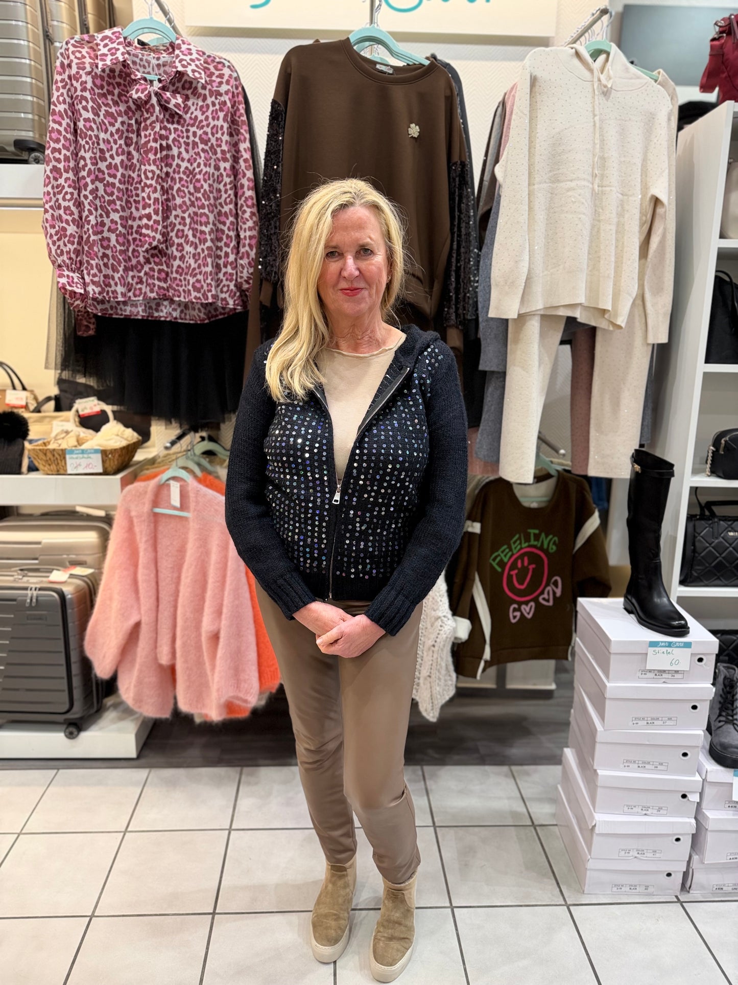 Kaputzenstrickjacke "Sparkle" - Verschiedene Farben