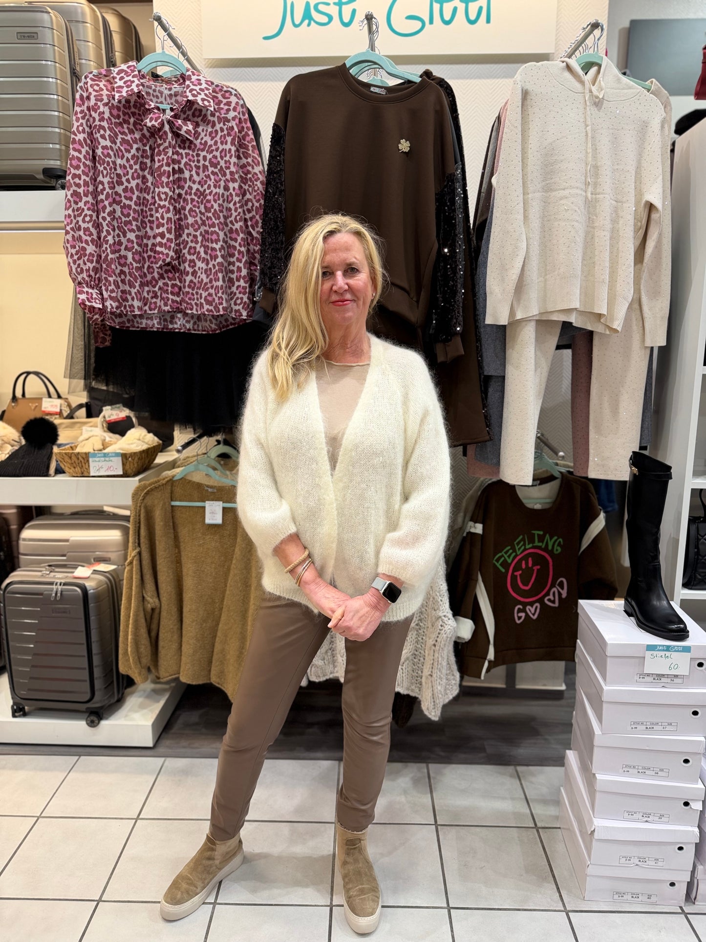 Cardigan "Kurz" - Verschiedene Farben