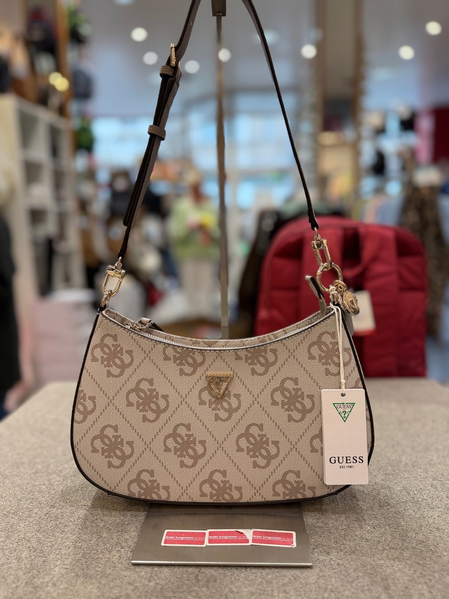 Noelle 2 - Verschiedene Farben